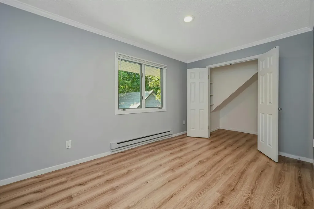 31 Neptune Avenue Mastic NY 11950