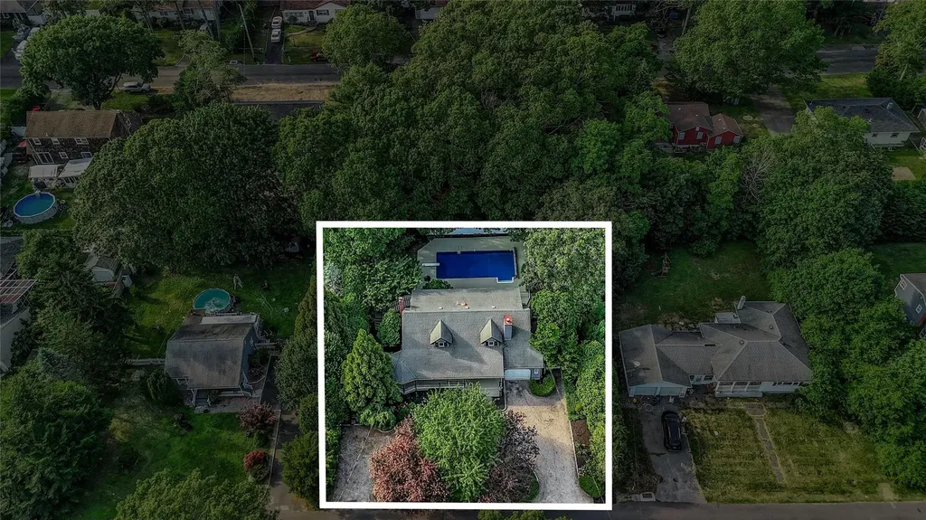 31 Neptune Avenue Mastic NY 11950
