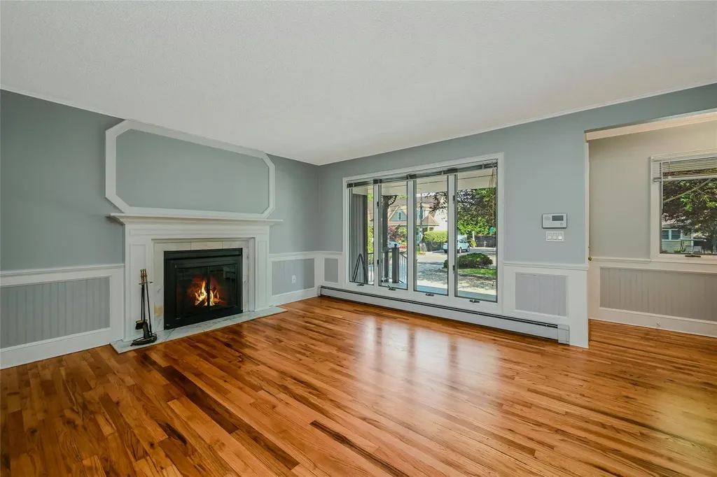 31 Neptune Avenue Mastic NY 11950
