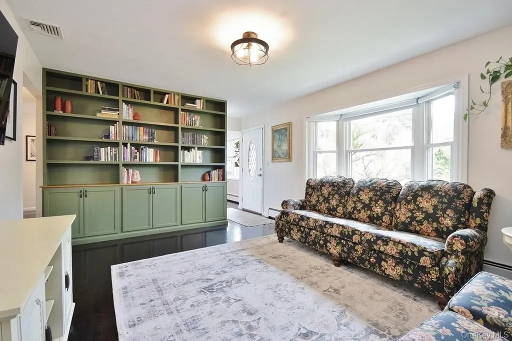 33 Crescent Drive Beacon NY 12508