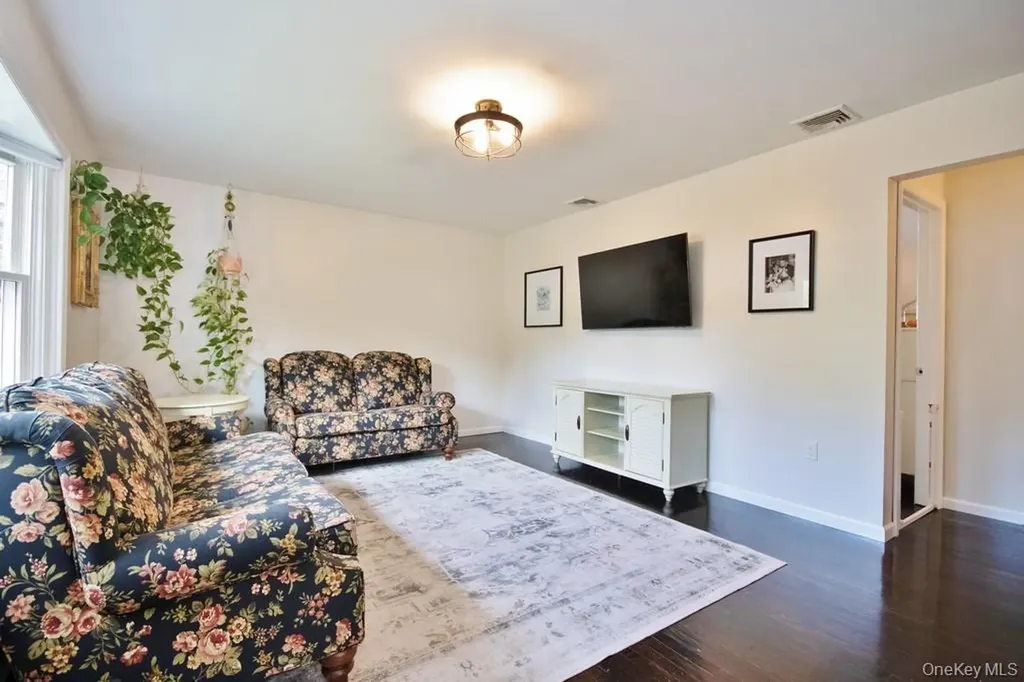 33 Crescent Drive Beacon NY 12508