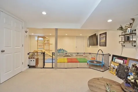 33 Crescent Drive Beacon NY 12508