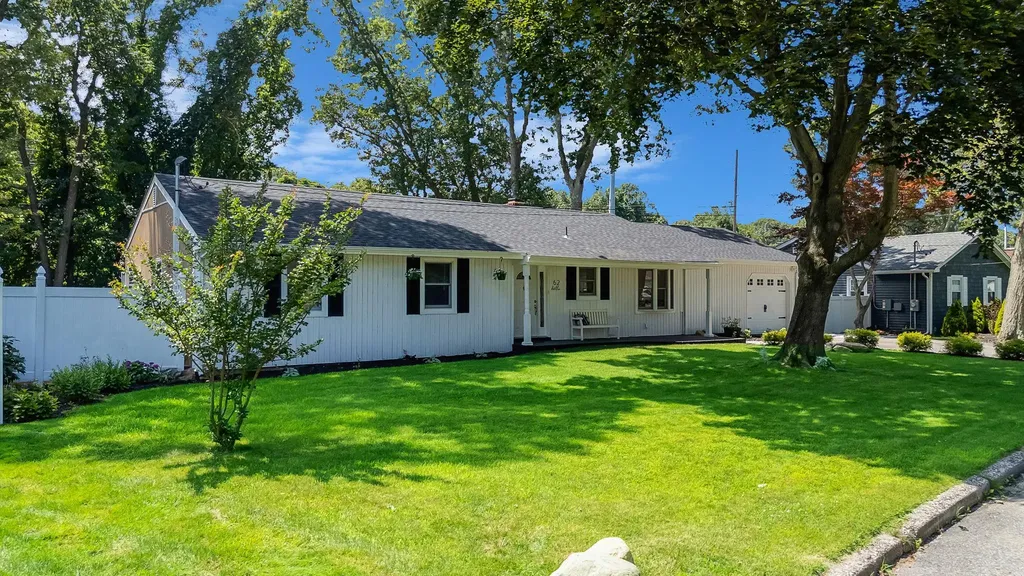 62 Mahogany Road Rocky Point NY 11778