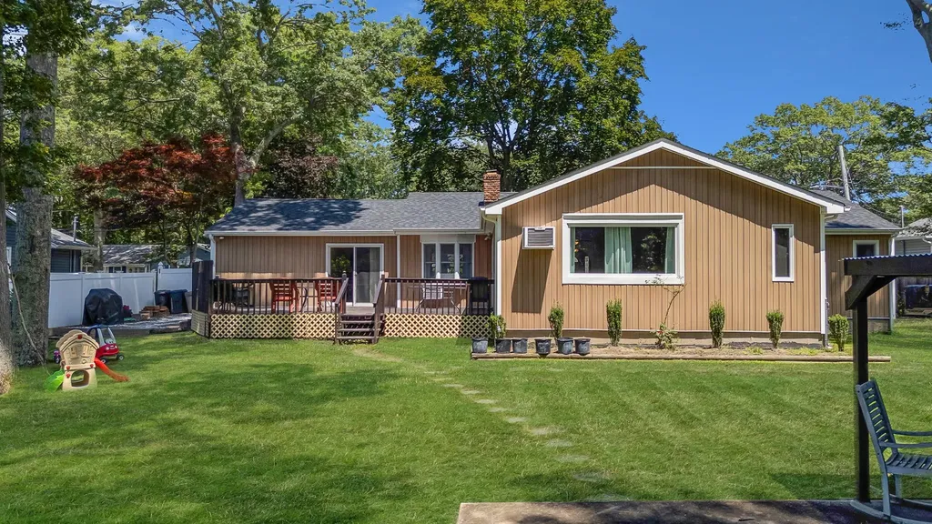 62 Mahogany Road Rocky Point NY 11778