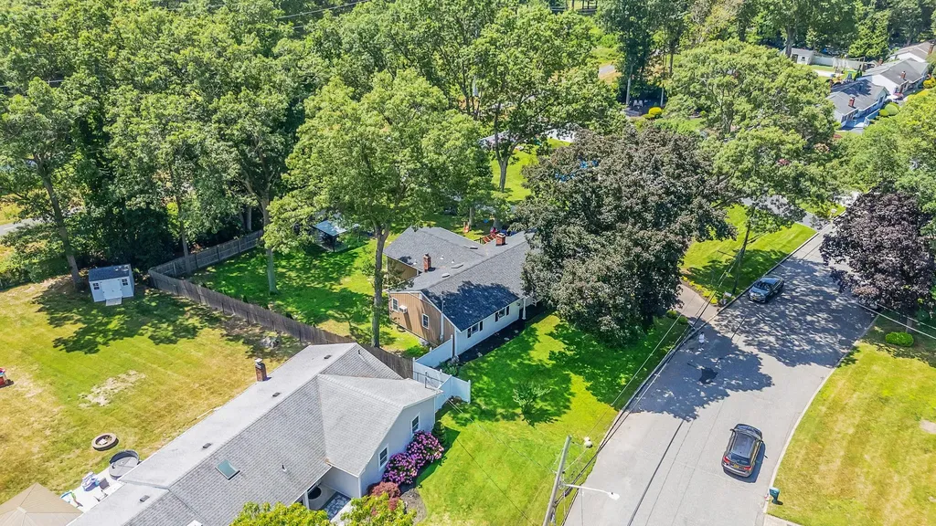 62 Mahogany Road Rocky Point NY 11778
