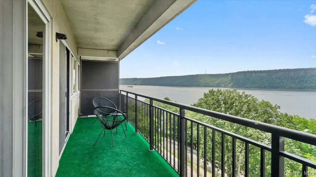 1020 Warburton Avenue Yonkers NY 10701