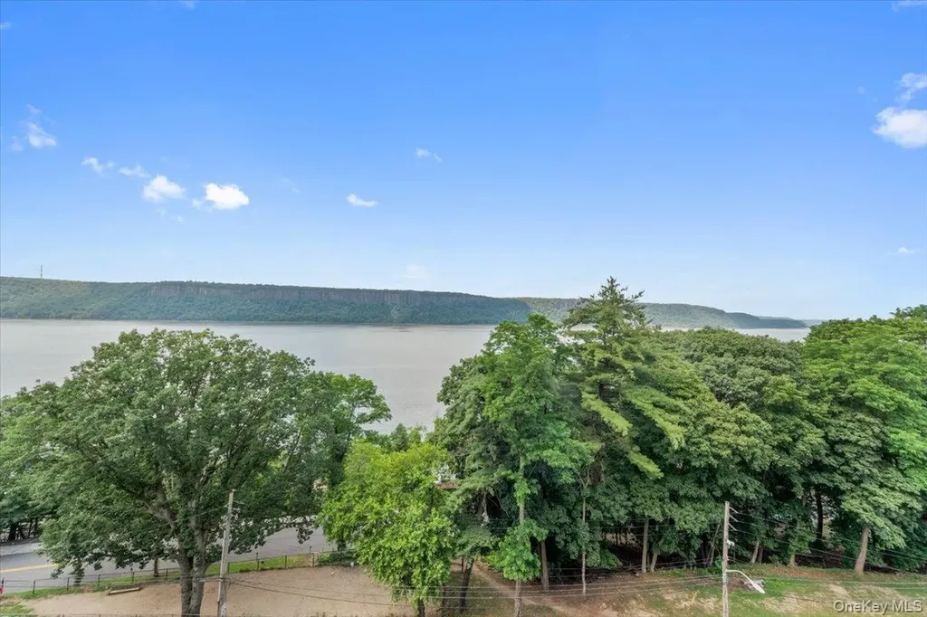 1020 Warburton Avenue Yonkers NY 10701
