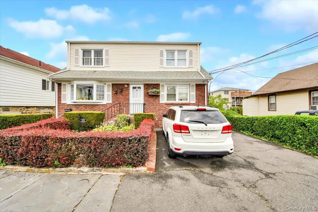 255 Glenhill Avenue Yonkers NY 10701