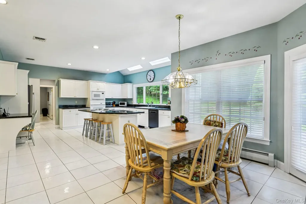 10 Bryan Meadow Path Northport NY 11768