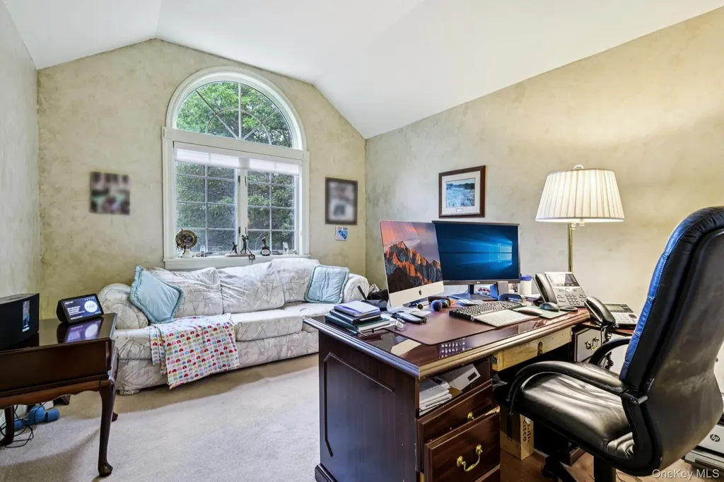 10 Bryan Meadow Path Northport NY 11768