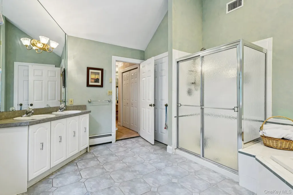 10 Bryan Meadow Path Northport NY 11768