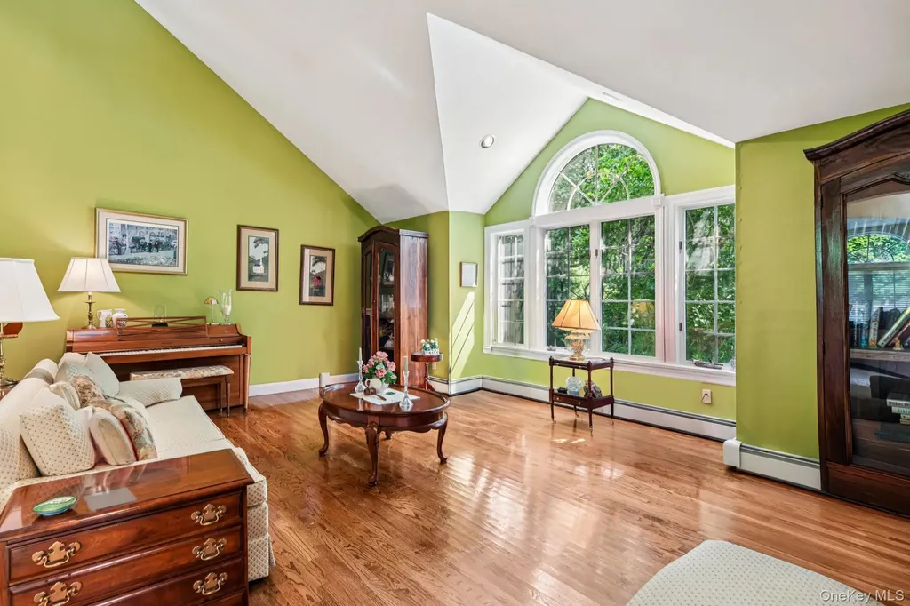 10 Bryan Meadow Path Northport NY 11768