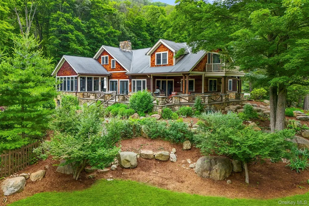 17 Half Moon Ridge Cold Spring NY 10516