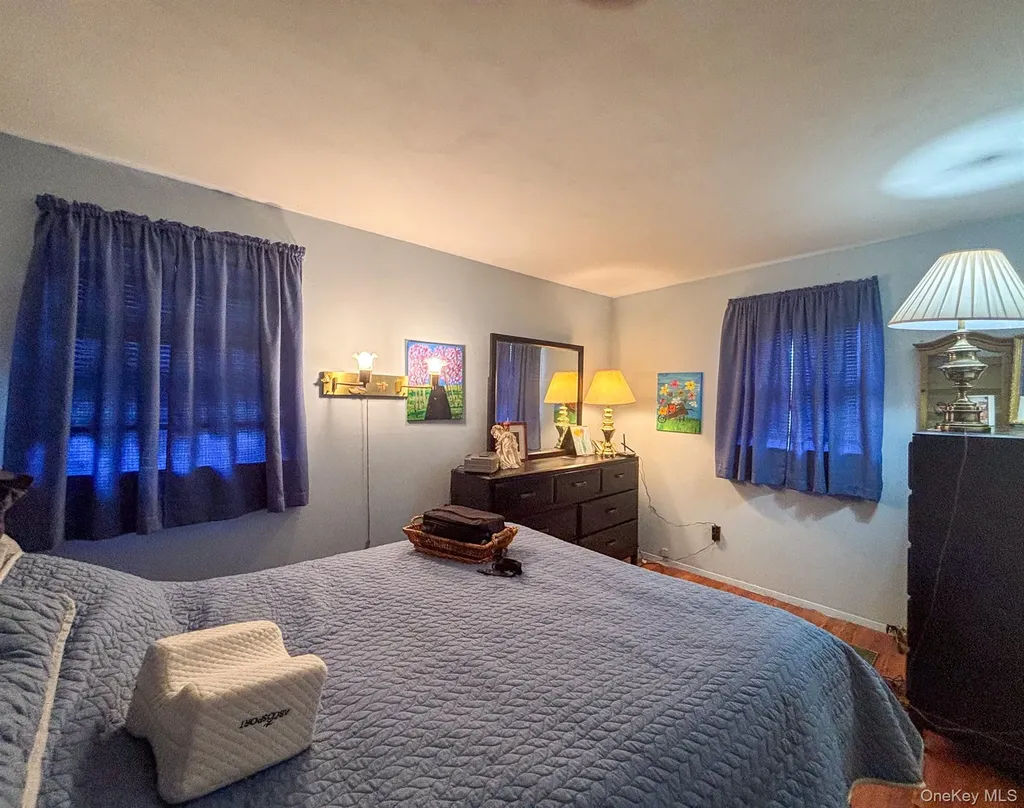 77 Duelk Avenue Monroe NY 10950