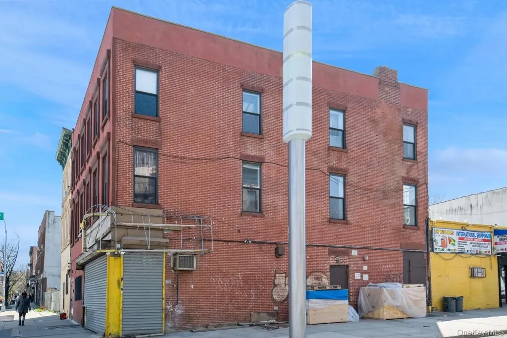 275 Howard Avenue Brooklyn NY 11233