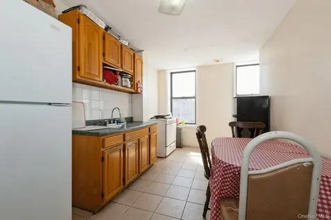 275 Howard Avenue Brooklyn NY 11233