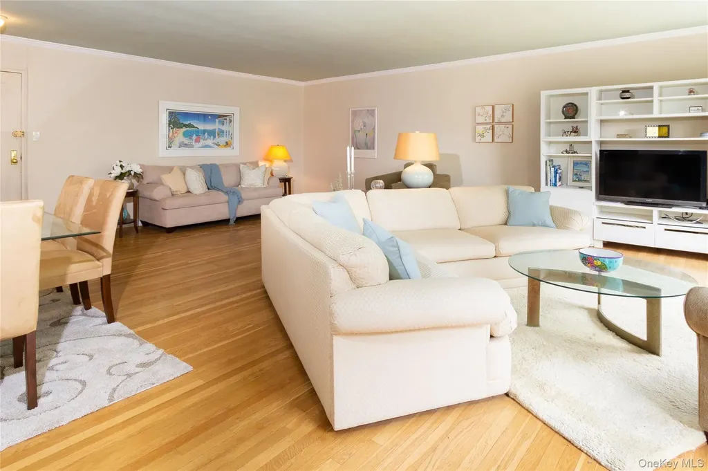 162-41 Powells Cove Boulevard Beechhurst NY 11357