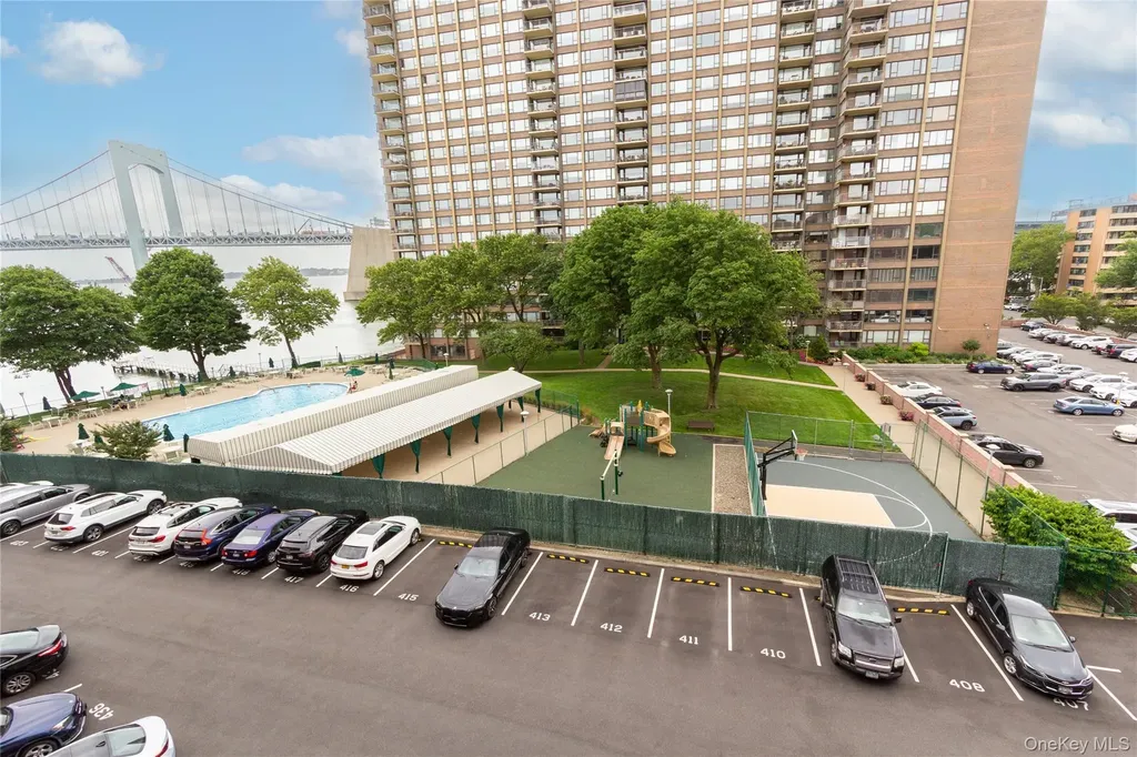 162-41 Powells Cove Boulevard Beechhurst NY 11357