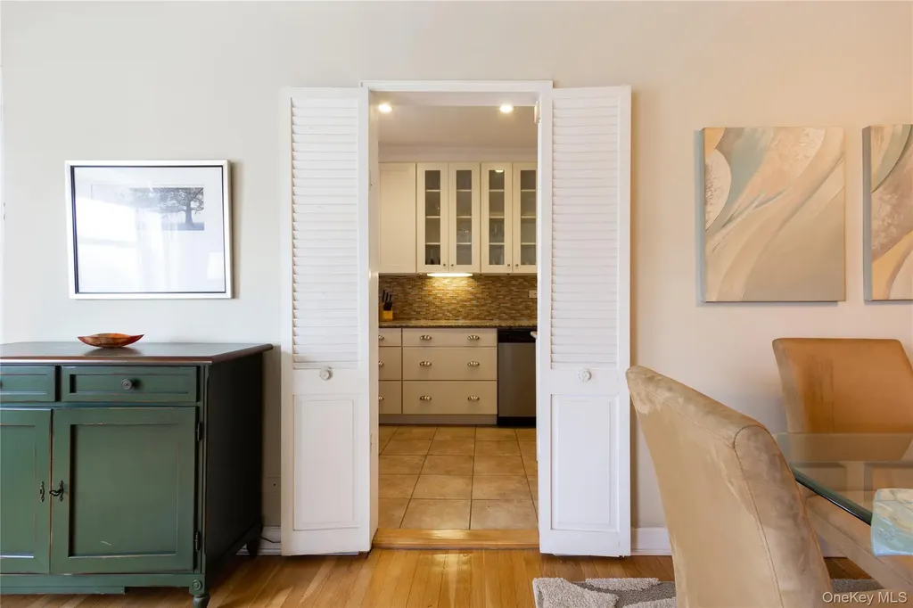 162-41 Powells Cove Boulevard Beechhurst NY 11357