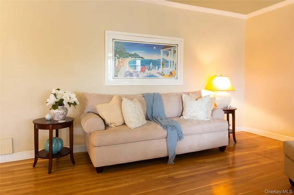 162-41 Powells Cove Boulevard Beechhurst NY 11357