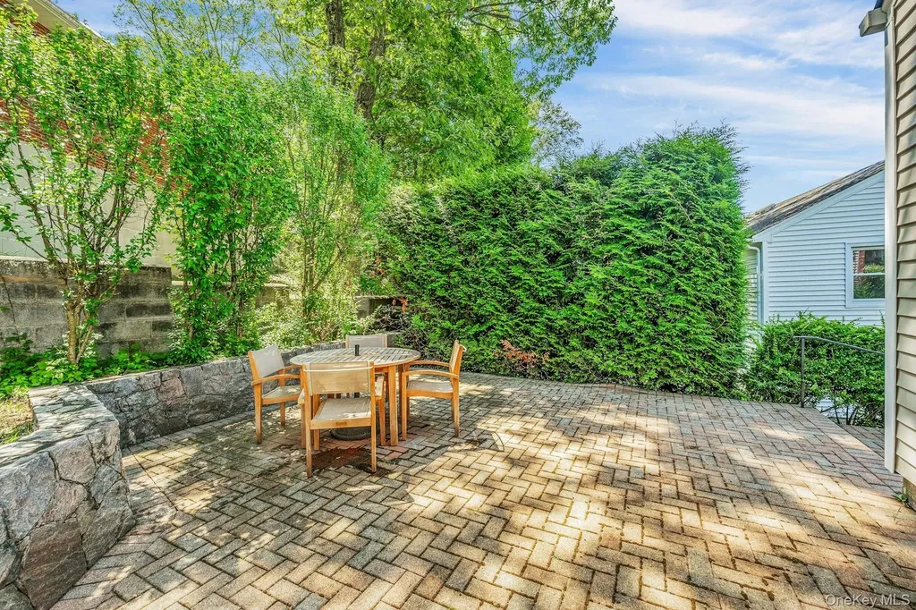 86 Briary Road Dobbs Ferry NY 10522