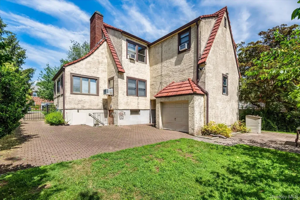 118 Carver Terrace Yonkers NY 10710