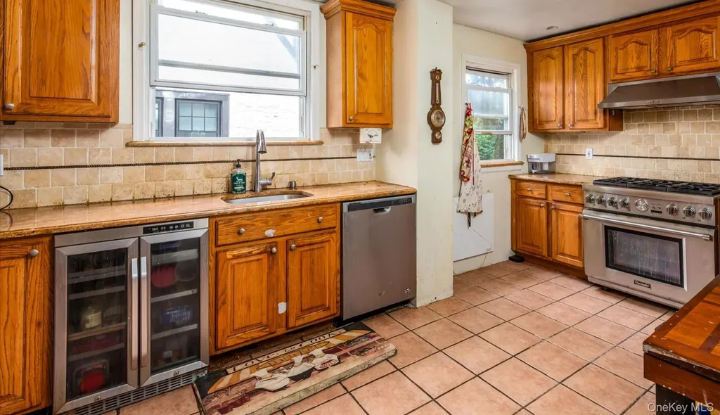 118 Carver Terrace Yonkers NY 10710