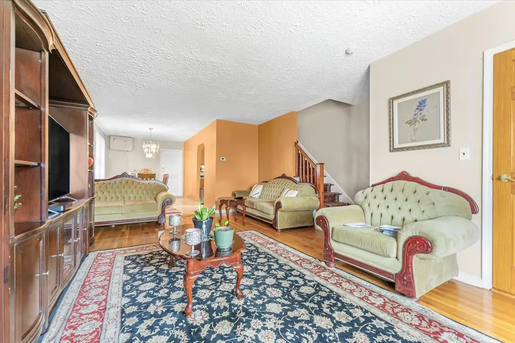 4216 Murdock Avenue Bronx NY 10466