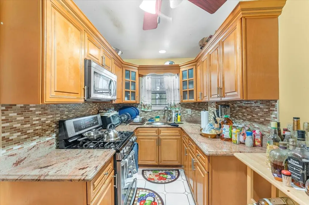 4216 Murdock Avenue Bronx NY 10466