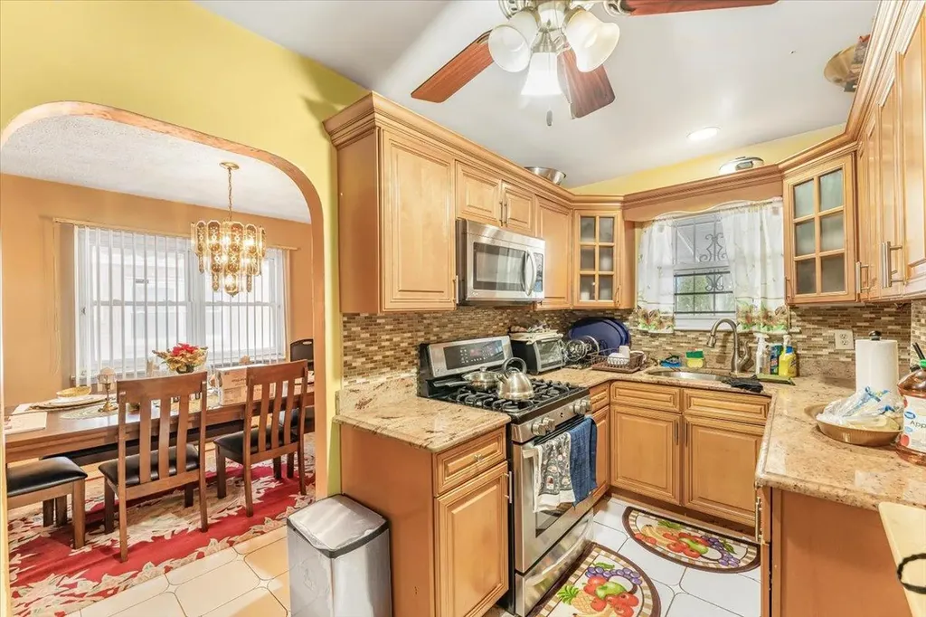 4216 Murdock Avenue Bronx NY 10466