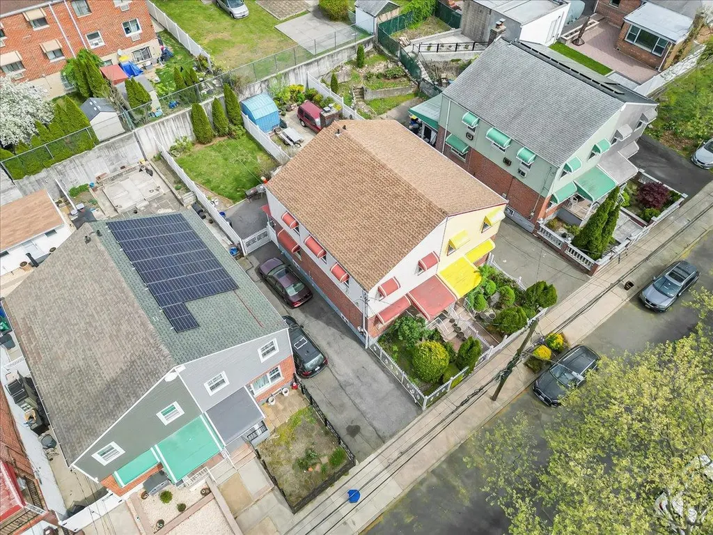 4216 Murdock Avenue Bronx NY 10466