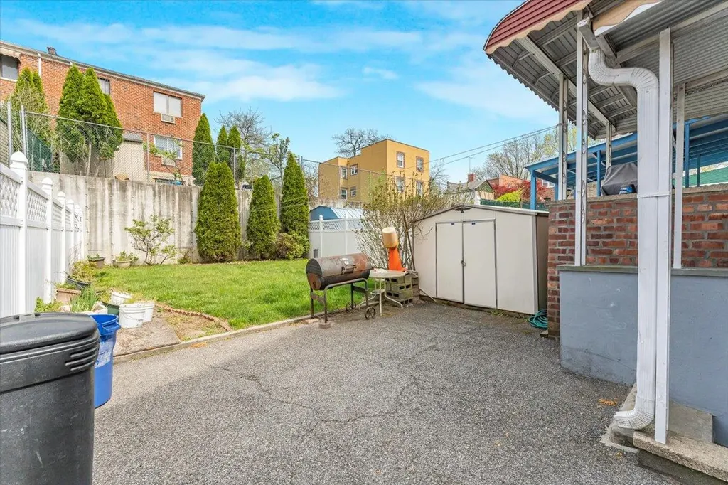 4216 Murdock Avenue Bronx NY 10466