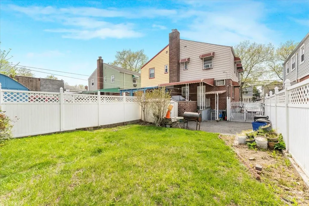 4216 Murdock Avenue Bronx NY 10466