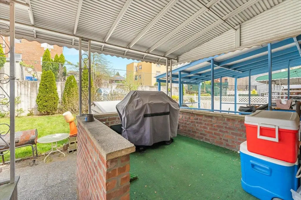 4216 Murdock Avenue Bronx NY 10466