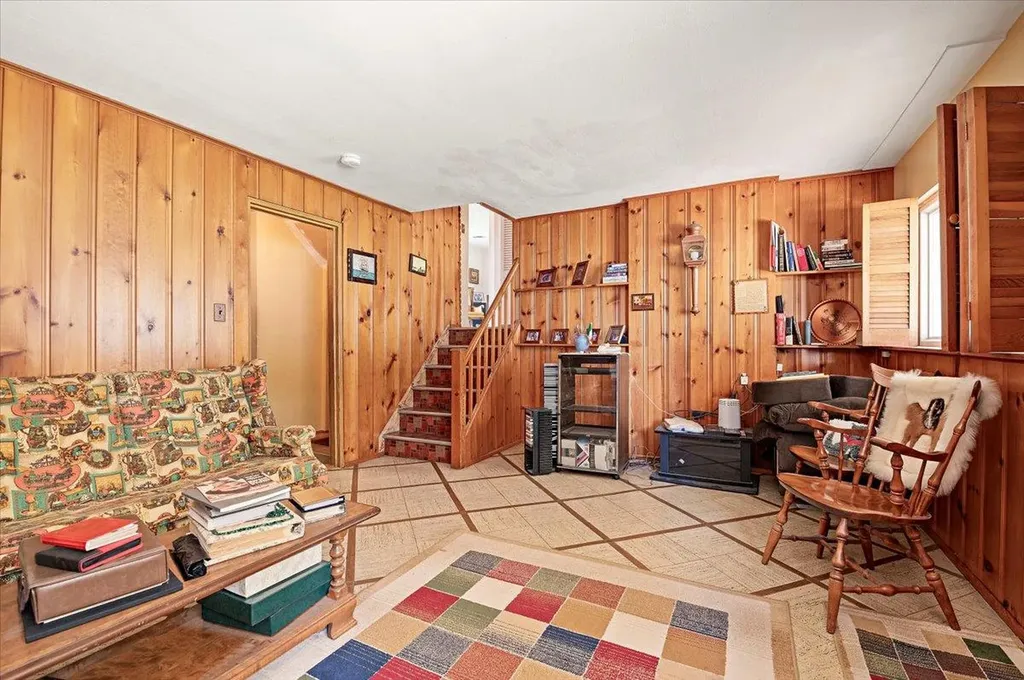 18 Sylvia Road Plainview NY 11803