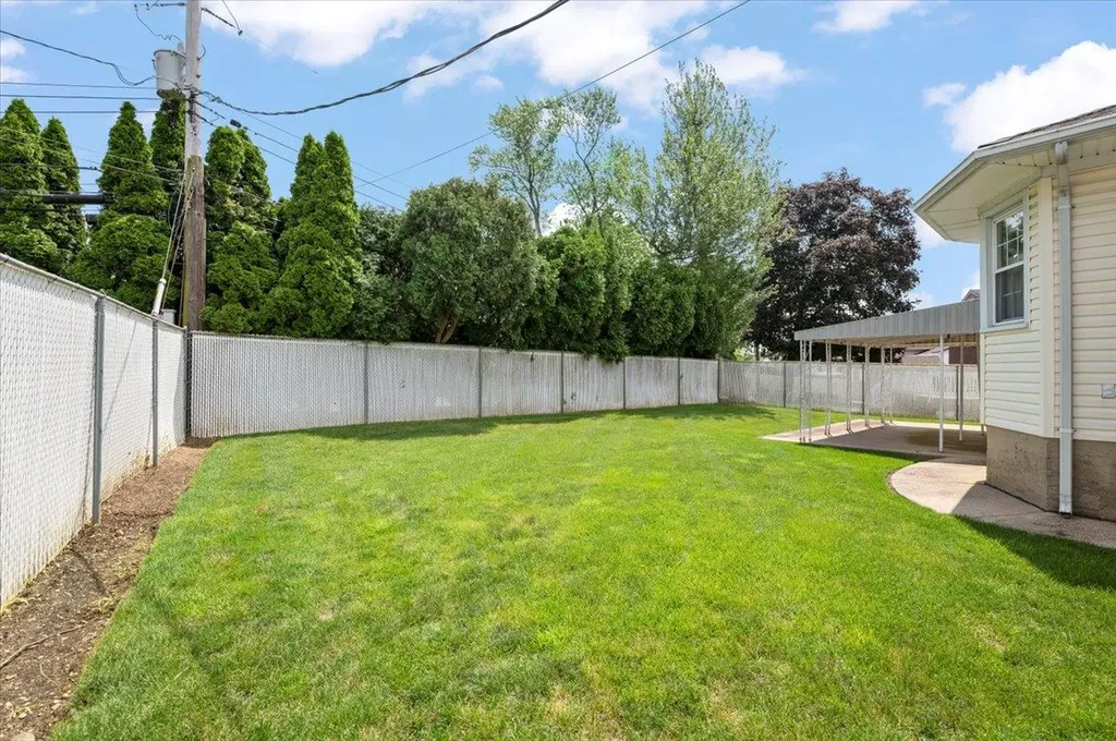 18 Sylvia Road Plainview NY 11803