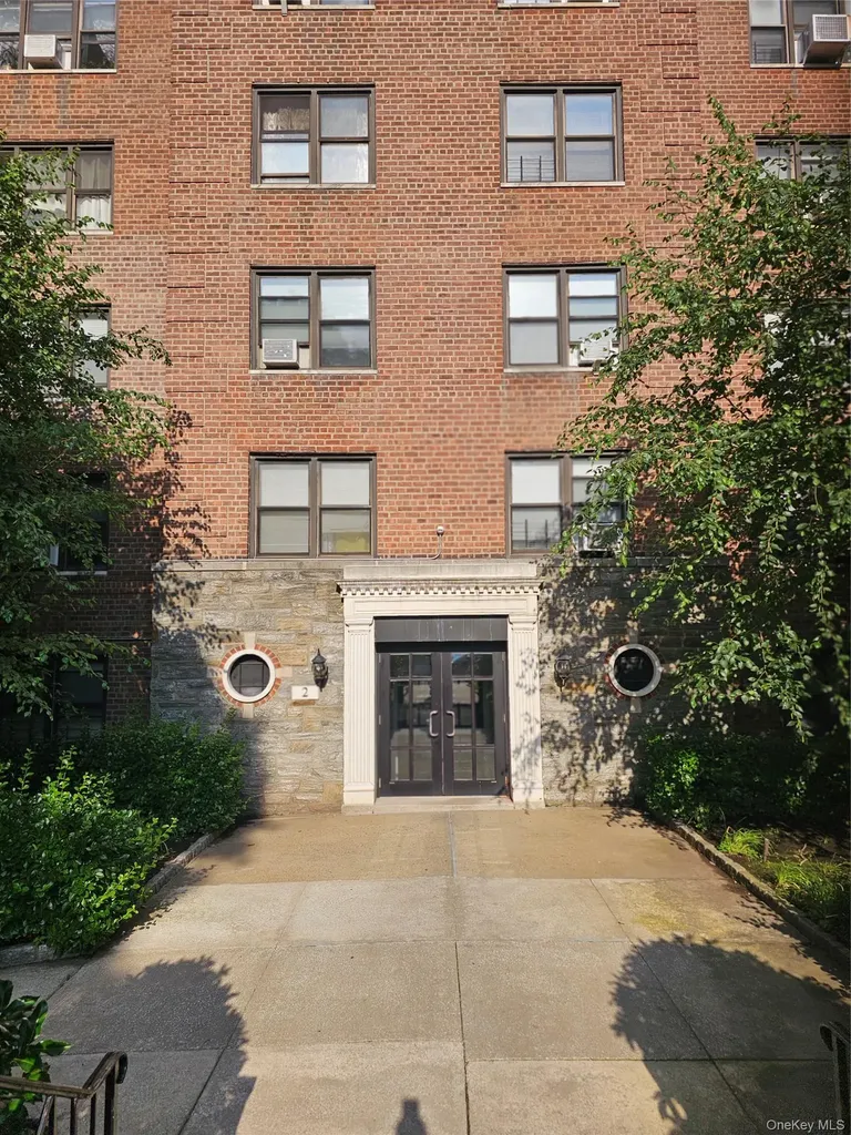 2 Fisher Drive Mount Vernon NY 10552
