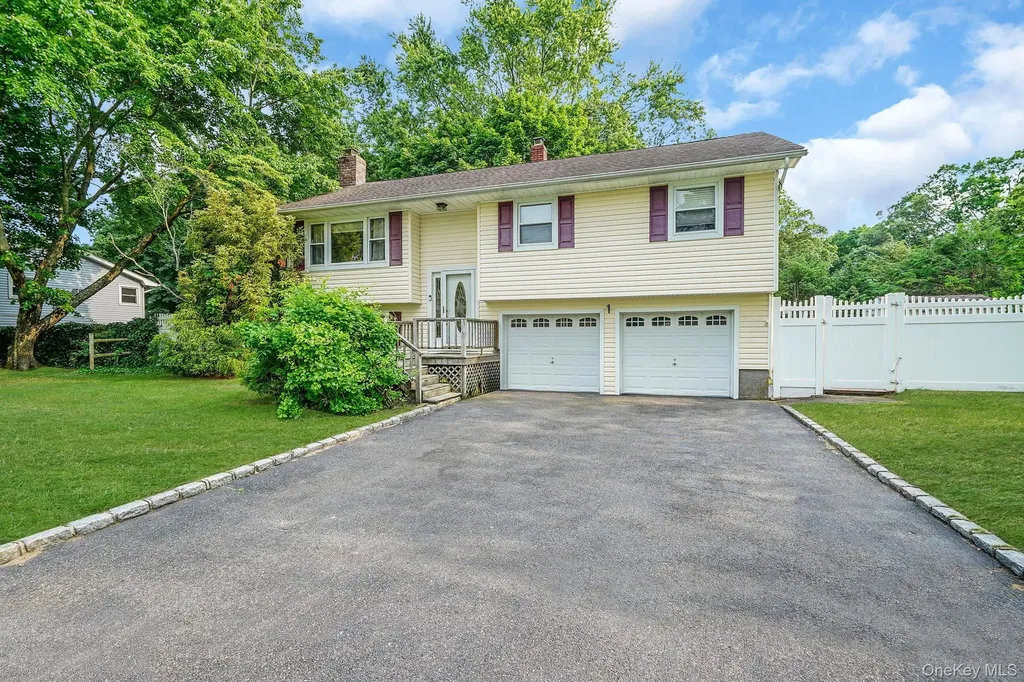 4 Margaret Drive Nesconset NY 11767