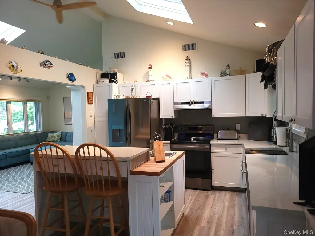 67 Wakeman Road Hampton Bays NY 11946