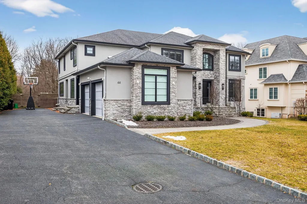 44 Parker Boulevard Monsey NY 10952