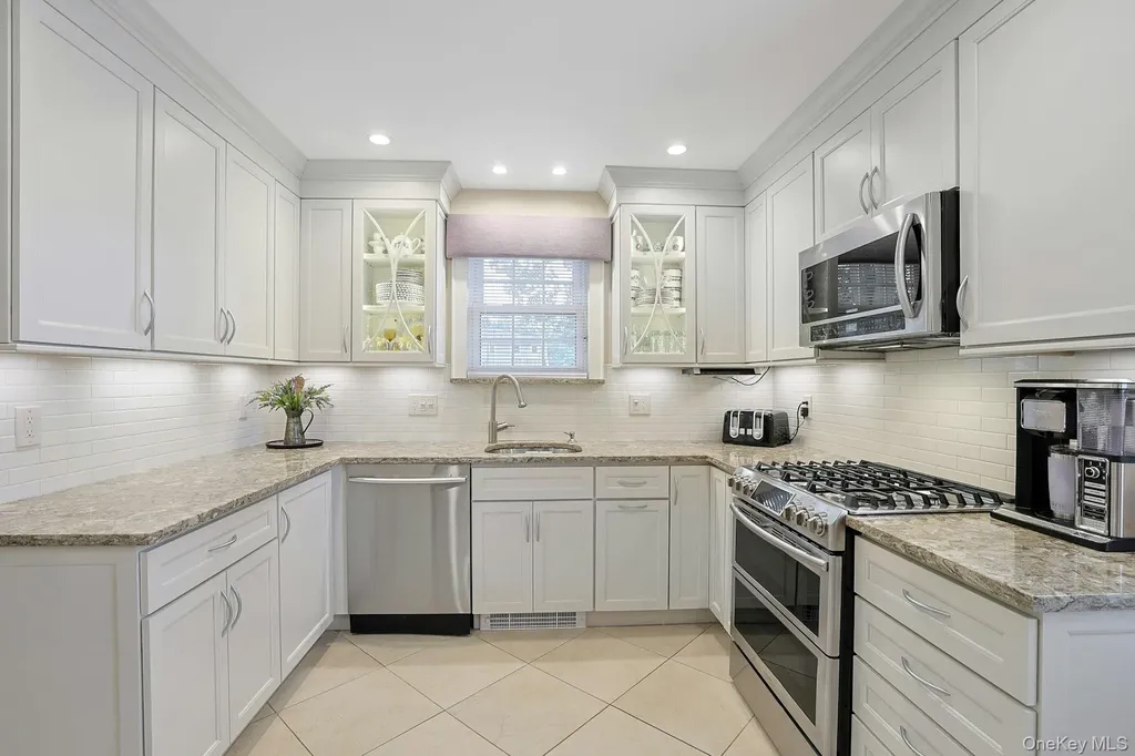 41 Cowdrey Street Yonkers NY 10701