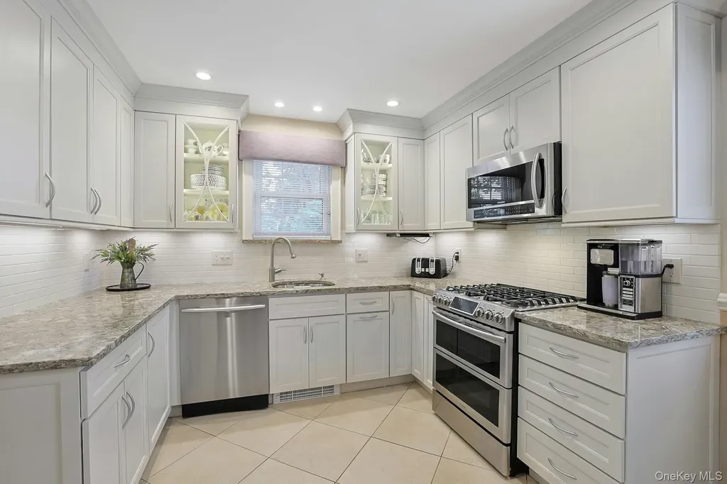 41 Cowdrey Street Yonkers NY 10701