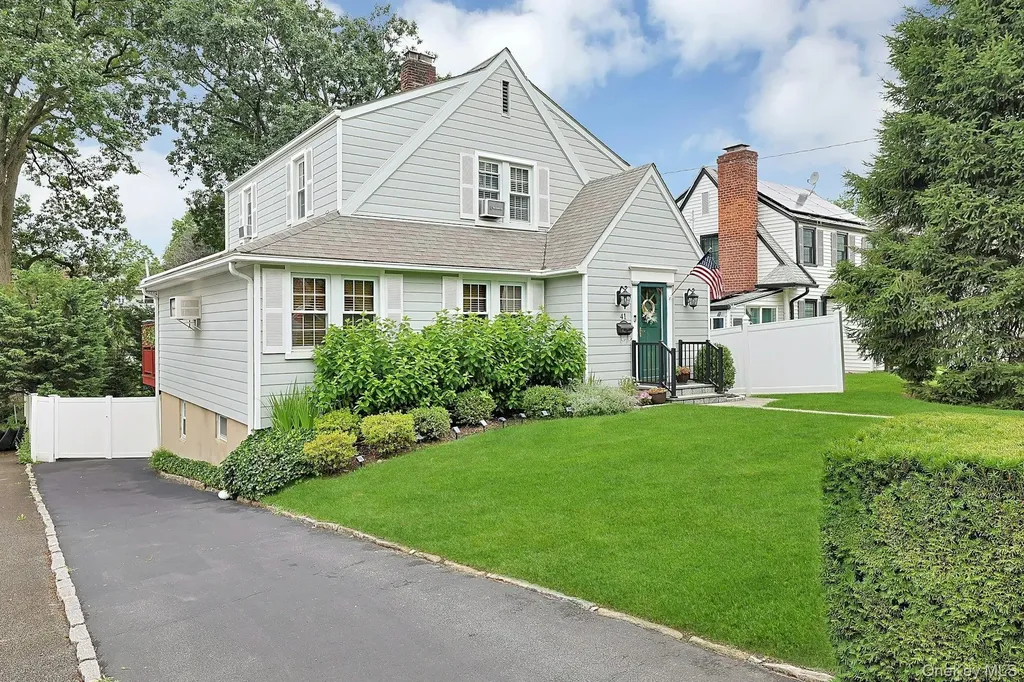41 Cowdrey Street Yonkers NY 10701