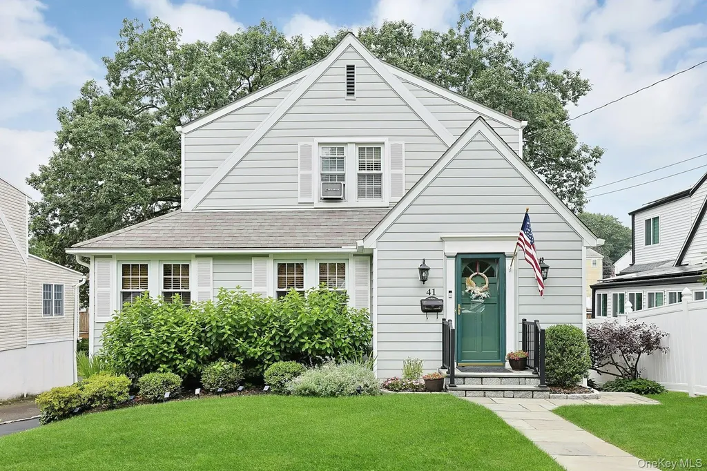 41 Cowdrey Street Yonkers NY 10701
