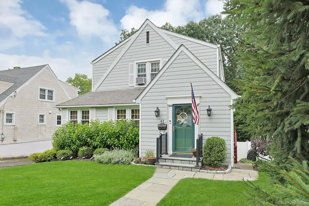 41 Cowdrey Street Yonkers NY 10701