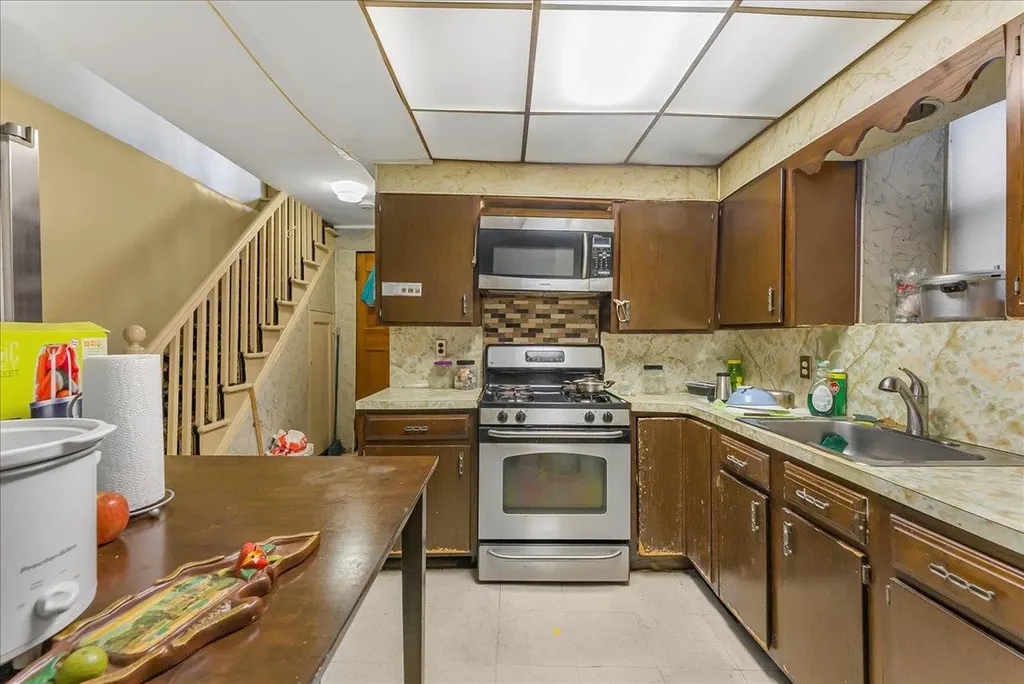 4026 Wickham Avenue Bronx NY 10466