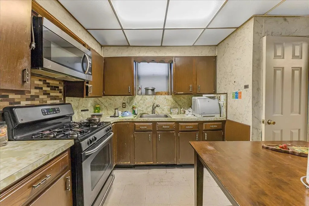 4026 Wickham Avenue Bronx NY 10466
