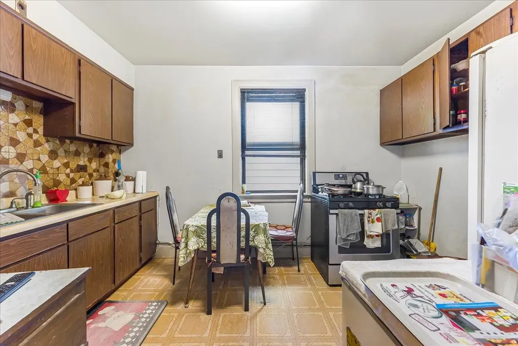 4026 Wickham Avenue Bronx NY 10466