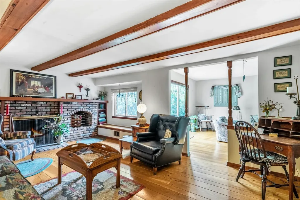 29 Cardinal Lane Hauppauge NY 11788