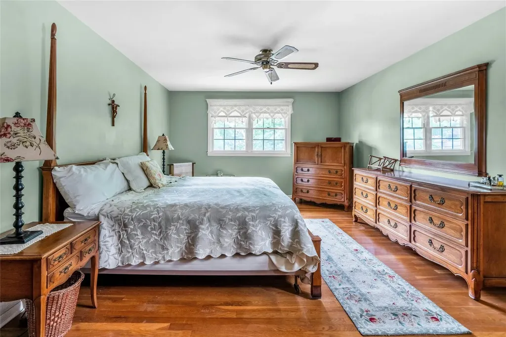 29 Cardinal Lane Hauppauge NY 11788